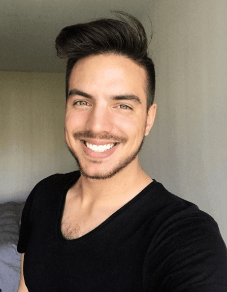 El niño fresa de los López en Vecinos ha quedado en el pasado, ahora es un galán.