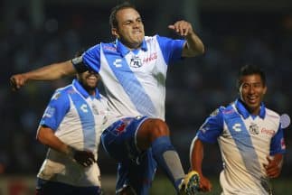 Cuauhtémoc Blanco celebra un gol en las semifinales de la Copa México Clausura 2015. 