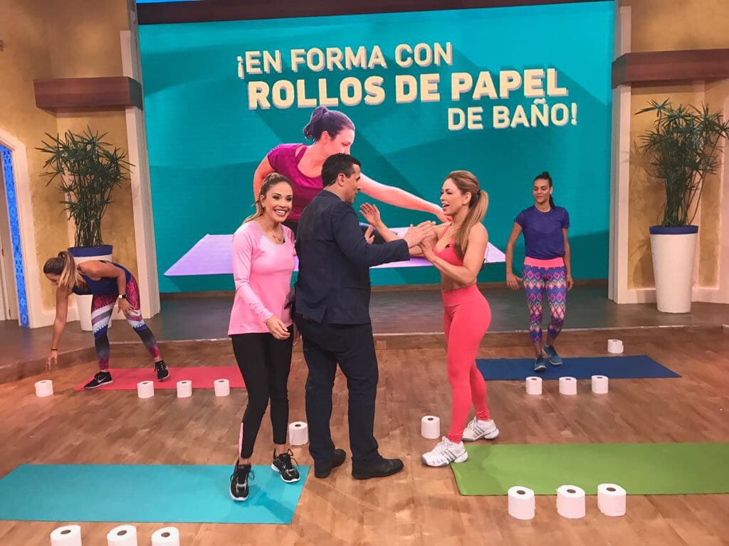 Claudia Molina le mostró una manera muy original de ejercitarse.