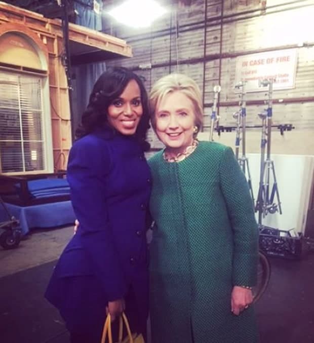 Kerry Washington, estrella del show político 'Scandal', también está apoyando a Hillary.