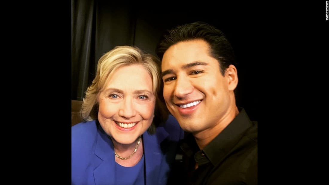 Mario Lopez también ha mostrado su admiración por Clinton.