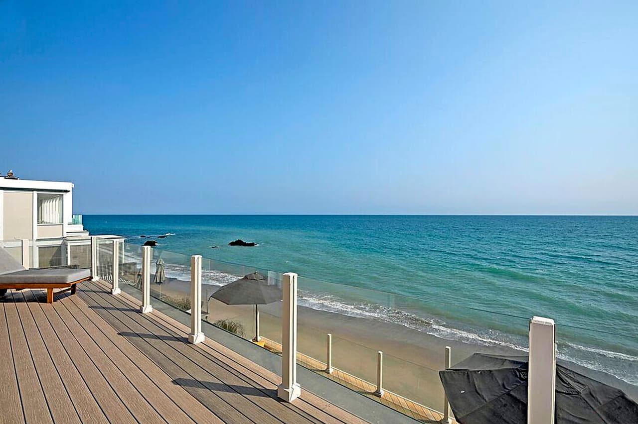 La propiedad del protagonista de Titanic' cuenta con una gran terraza frente al mar.
<br>