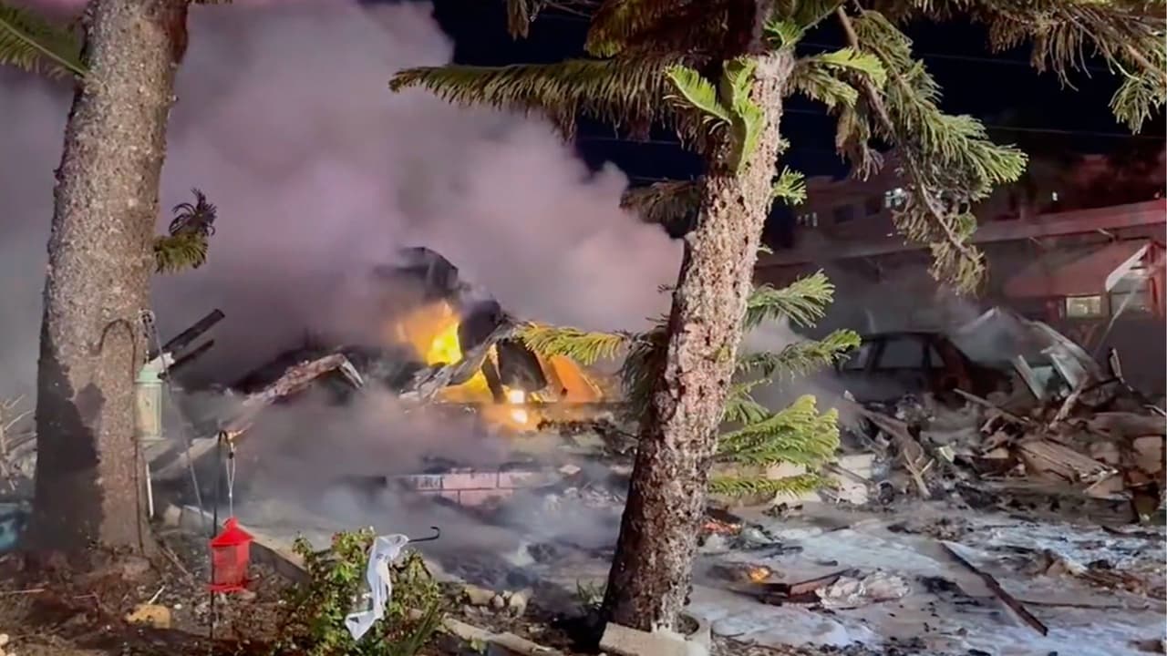 Varias personas muertas tras la caída de una avioneta sobre un parque de casas móviles en Clearwater