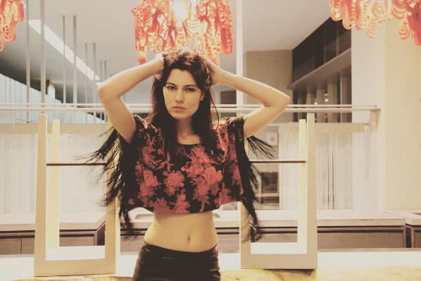 Por lo que la modelo no se quedó callada y le respondió a su ex suegro en Twitter: "Mi bebé tiene 7cm, lo que ven en el ultrasonido es el aumento para que se pueda ver mejor! Por favor, después de 3 hijos no lo sabes?!".