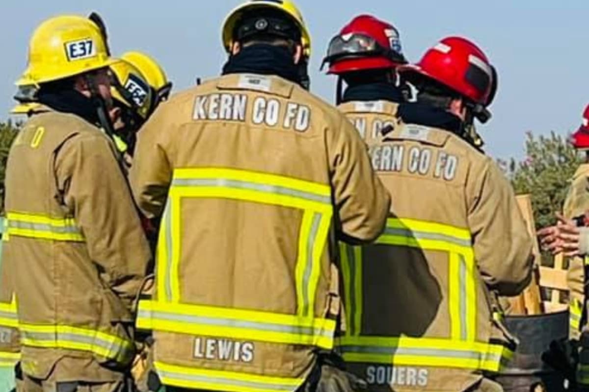 Después de horas trabajando en conjunto todos los recursos pudieron contener el fuego en 55 acres.