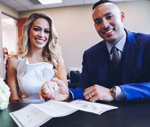 La pareja mostró felicidad absoluta en las fotos publicadas.