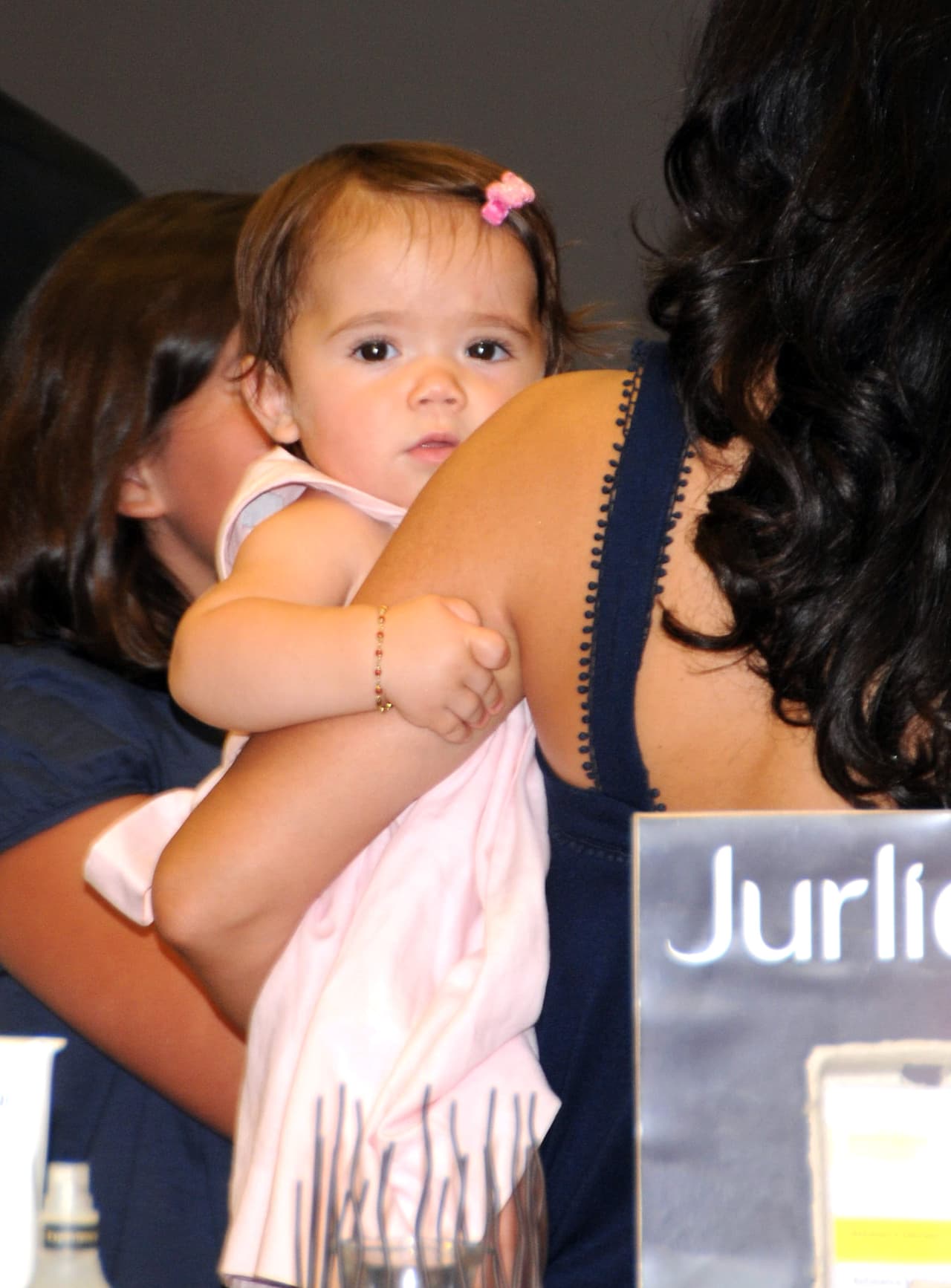 Valentina es la hija más pequeña de Pinault, quien también es padre de Augustin James, producto de la relación del empresario con Linda Evangelista, y Mathilde (19 años) y François Pinault (22), los hijos que tuvo con Dorothée Lepère.