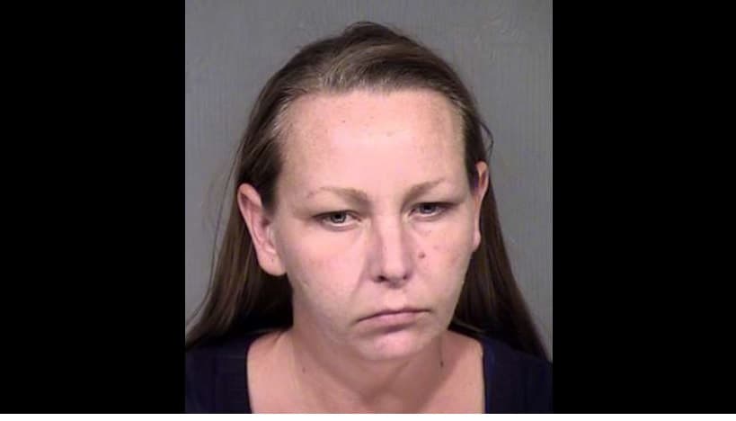 Esta mujer es acusada de falsificar diagnóstico del cáncer de su hijo para reducir su sentencia