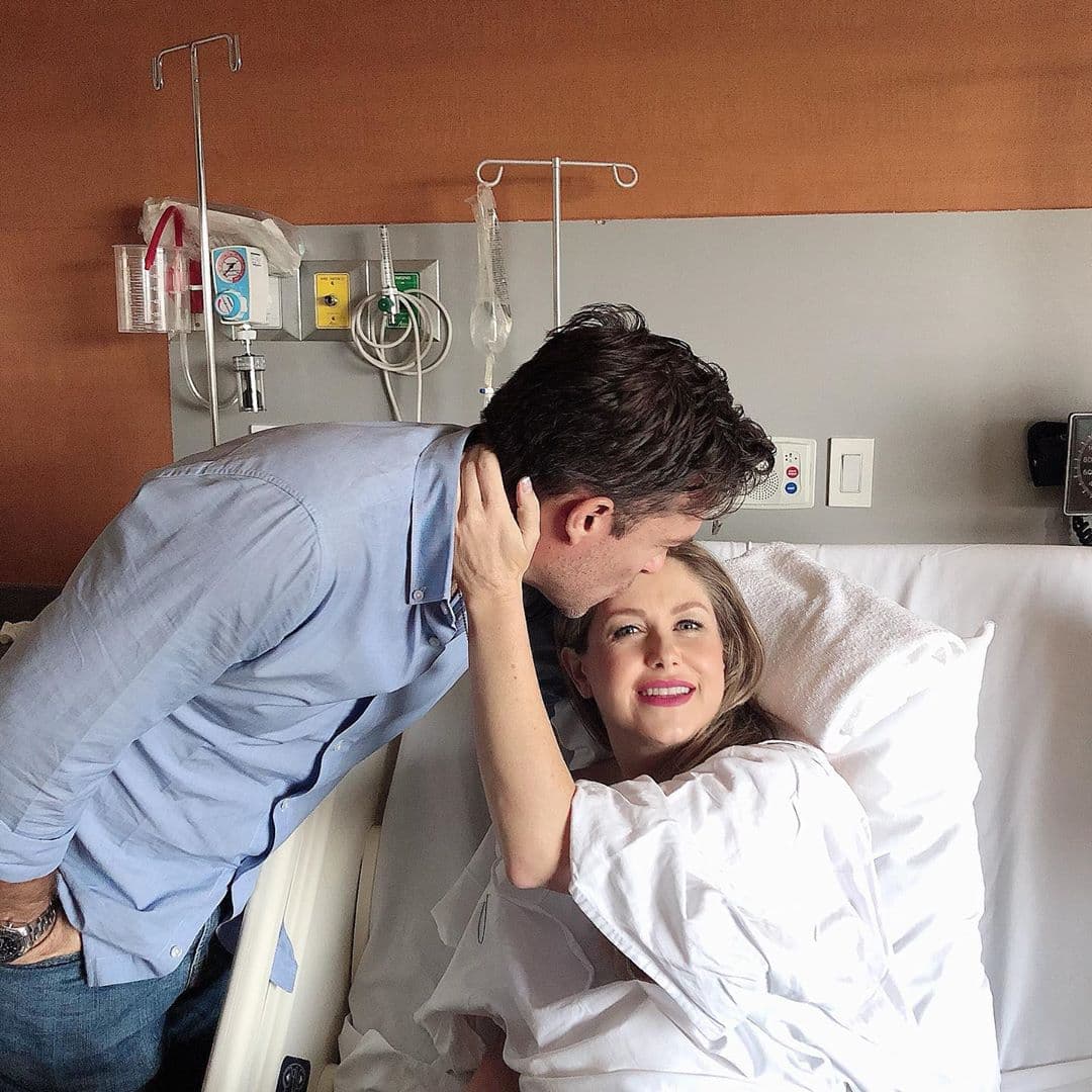 <b><a href="https://www.univision.com/programas/super-momentos-de-novela/ingrid-martz-celebra-boda-chamanica-con-rodrigo-luque-fotos#f7fb2a400000" target="_blank">Ingrid Martz se casó con Rodrigo Luque</a> </b>desde marzo del 2017, después de tres años de relación como novios.
<br>