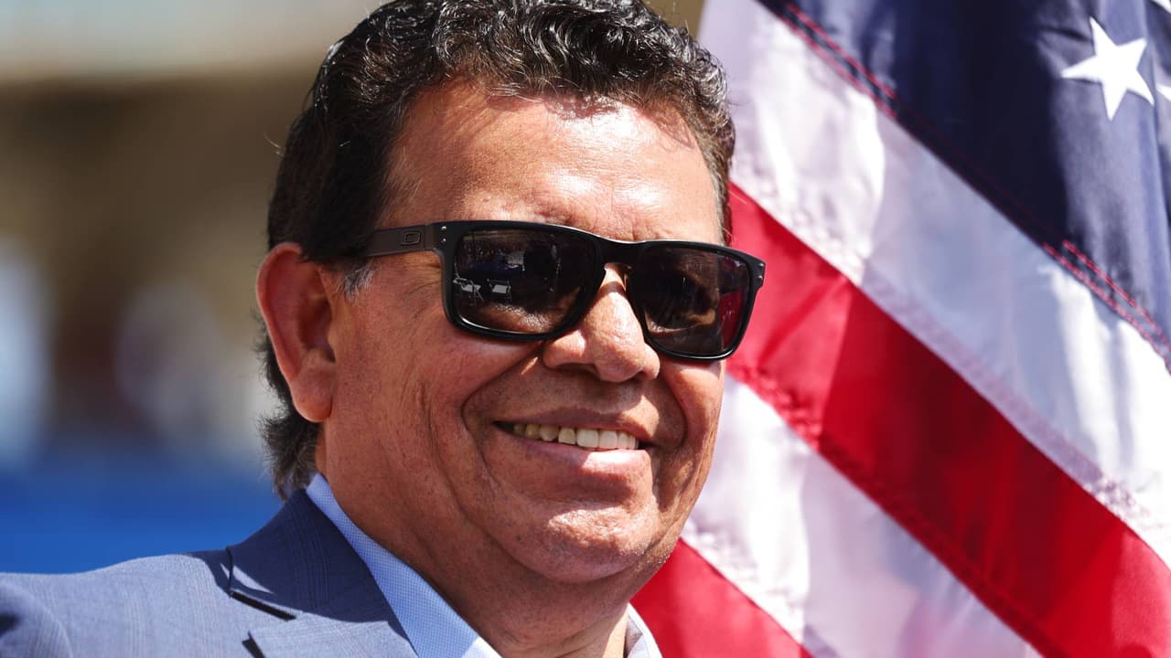El día que Fernando Valenzuela llegó a la Casa Blanca y el impacto en la comunidad migrante