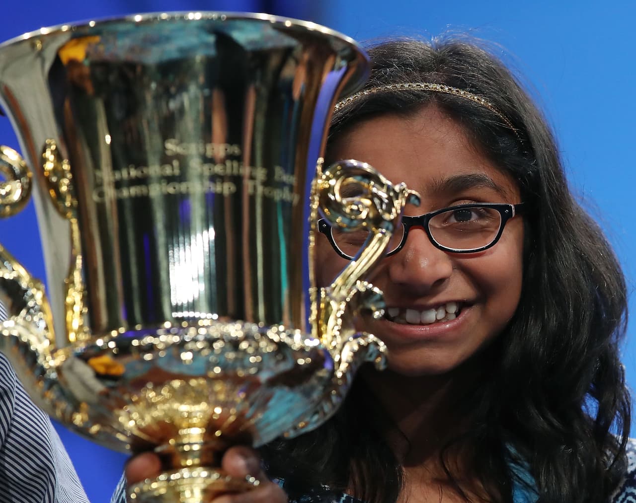 Ananya Vinay, de 12 años, ganó el concurso nacional de deletreo Scripps National Spelling Bee cuyas finales se llevaron a cabo este jueves en el Centro de Convenciones Gaylord Convention en Oxon Hill, en Maryland.