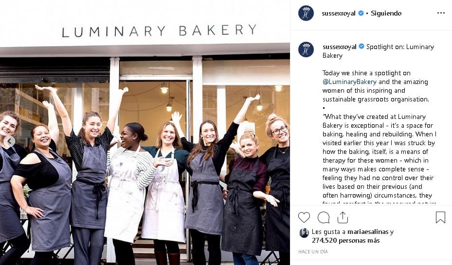 En la cuenta de Instagram de los Sussex se explica que la panadería 
<b><a href="https://www.univision.com/famosos/furor-entre-los-primeros-compradores-de-la-edicion-de-vogue-editada-por-meghan-markle-es-una-pieza-de-coleccion-video" target="_blank">fue incluida en la edición de septiembre</a></b> de la revista Vogue Reino Unido que 
<b><a href="https://www.univision.com/famosos/meghan-markle-entrevista-a-su-esposo-y-a-michelle-obama-como-editora-de-vogue-en-el-reino-unido" target="_blank">la propia Markle editó.</a></b>