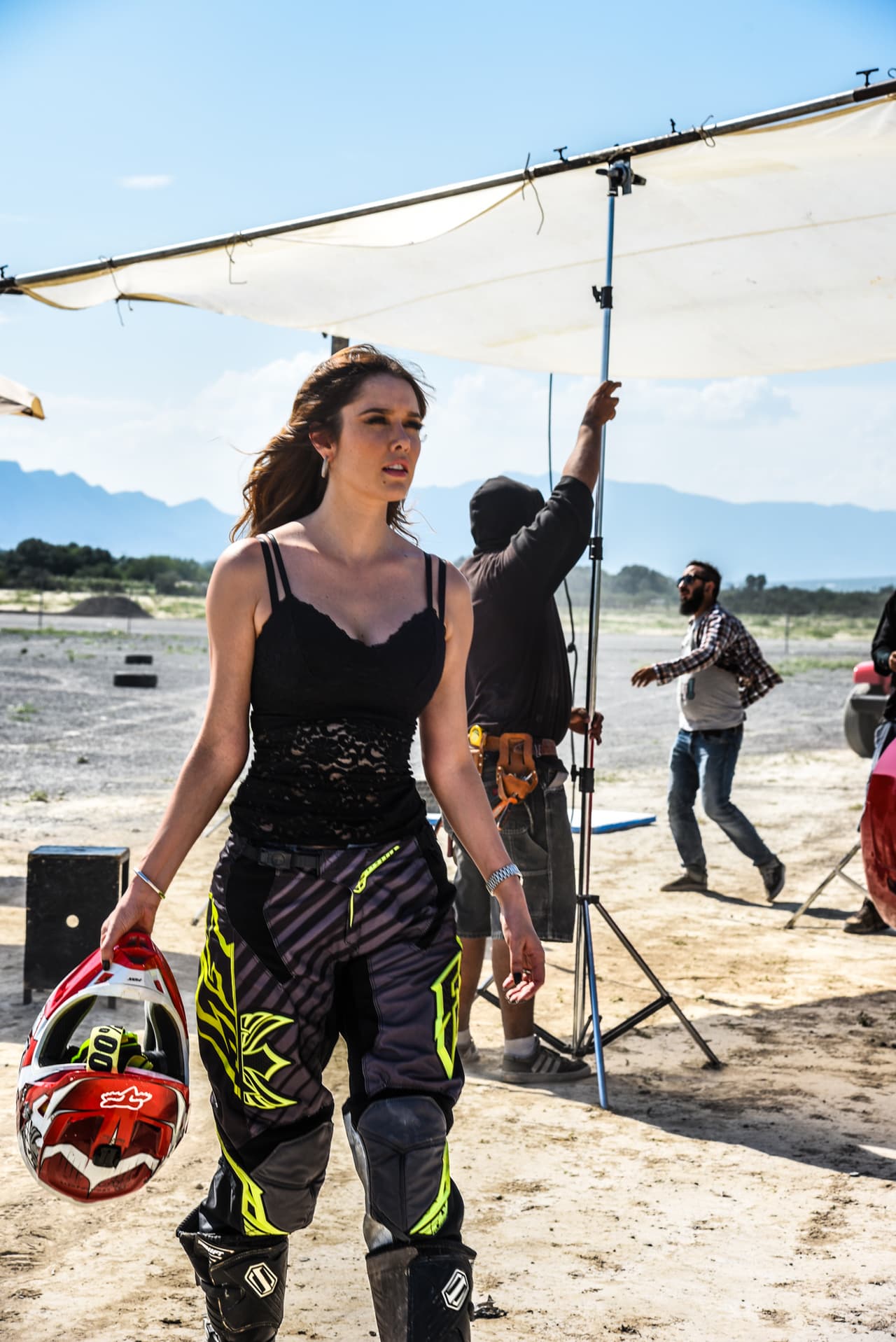 Marlene Favela y Salvador Zerboni son los protagonistas de esta historia de desamor y en las fotos, se puede apreciar la buena convivencia entre ellos y la agrupación norteña.