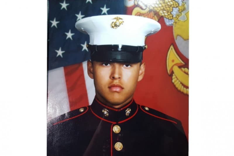 Rubén Velasco, un hispano de 19 años, uno de los marines fallecidos en el accidente aéreo del sábado 