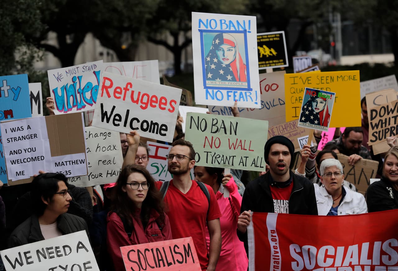 Las cinco mentiras que Trump trató de colar a millones de televidentes en el Super Bowl