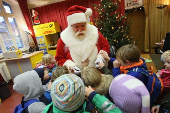 Los pequeños son los más felices estando cerca de Santa.
