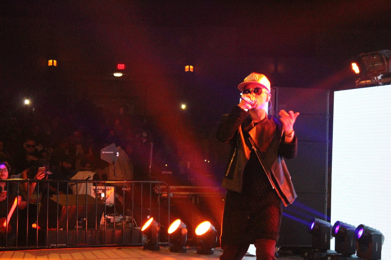 Yandel estuvo en Houston y nos tuvo "Moviendo Caderas".