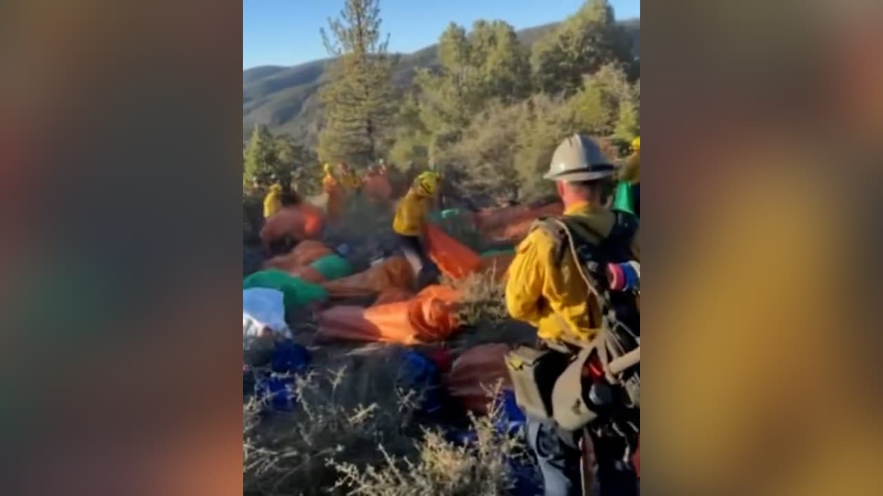 Bomberos del condado de Kern entrenan a reclutas contra incendios forestales