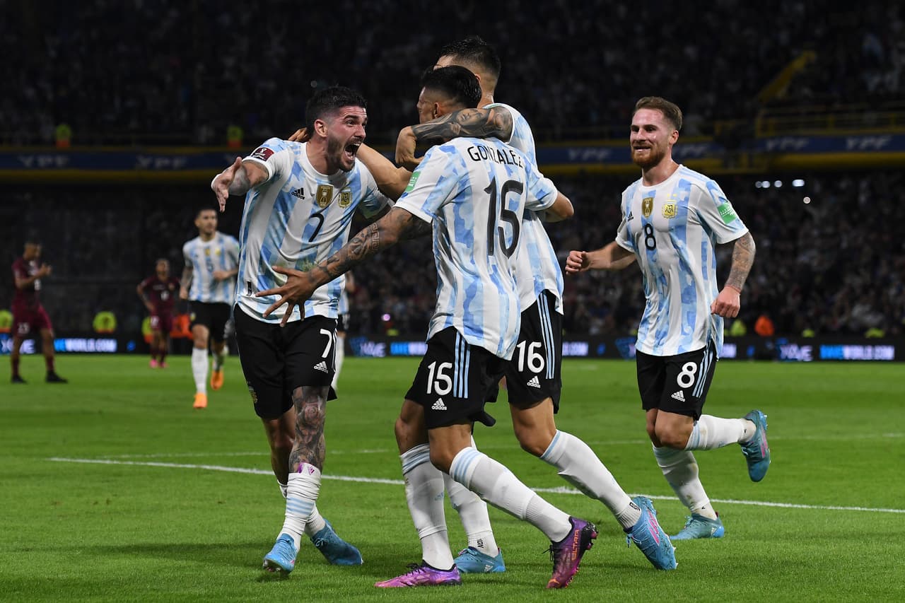 Argentino goleó a Venezuela en La Bombonera en partido de mero protocolo correspondiente a la penúltima jornada de las Eliminatorias Mundialistas de Conmebol. La Albiceletes ya está en Qatar 2022, mientras que la Vinotinto piensa dede ya en el 2026.