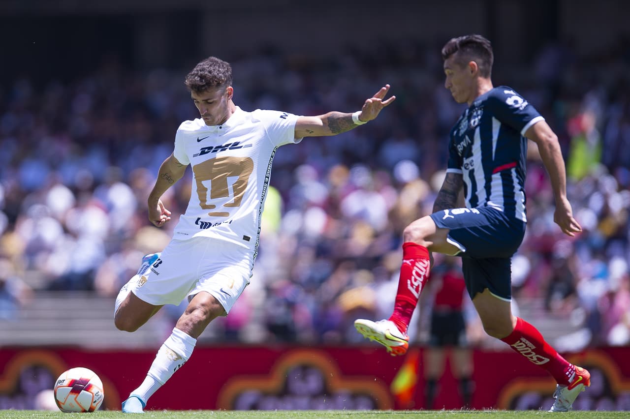 A pesar de haber jugado con 10 futbolistas la mayor parte del juego por la expulsión de Juan Ignacio Dinenno, los Pumas lograron una vital victoria ante Rayados.