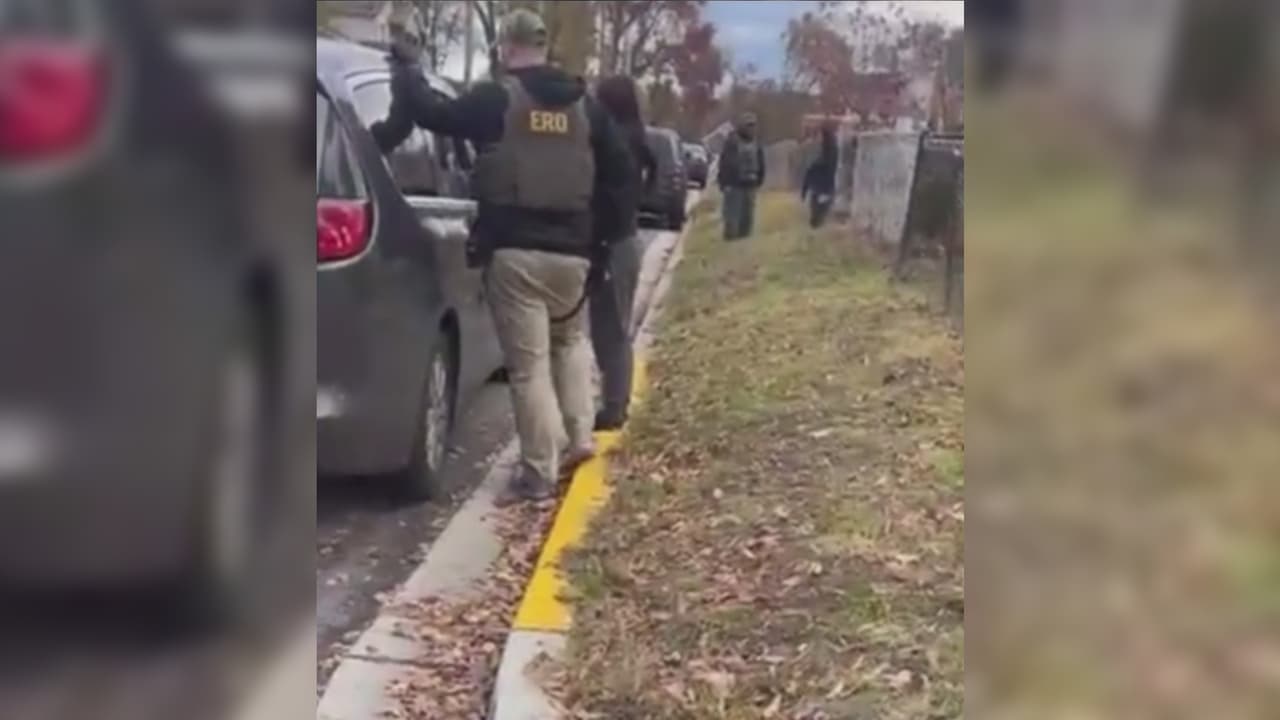 "Se está poniendo feo": ICE arresta a una madre hispana sin mostrar orden ni a la alcaldesa 
