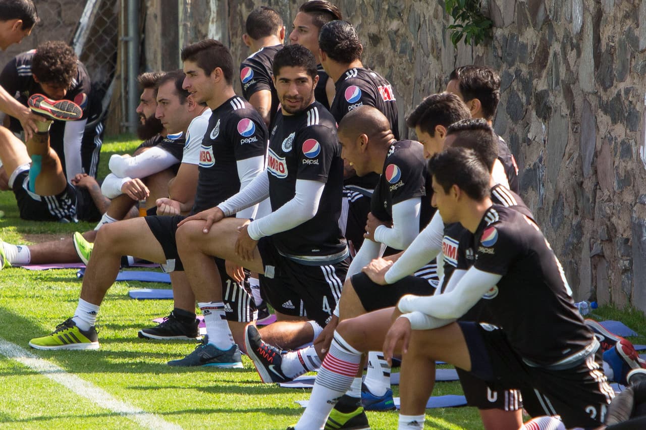 Jorge Vergara y parte del "Campeonísimo" visitan a Chivas