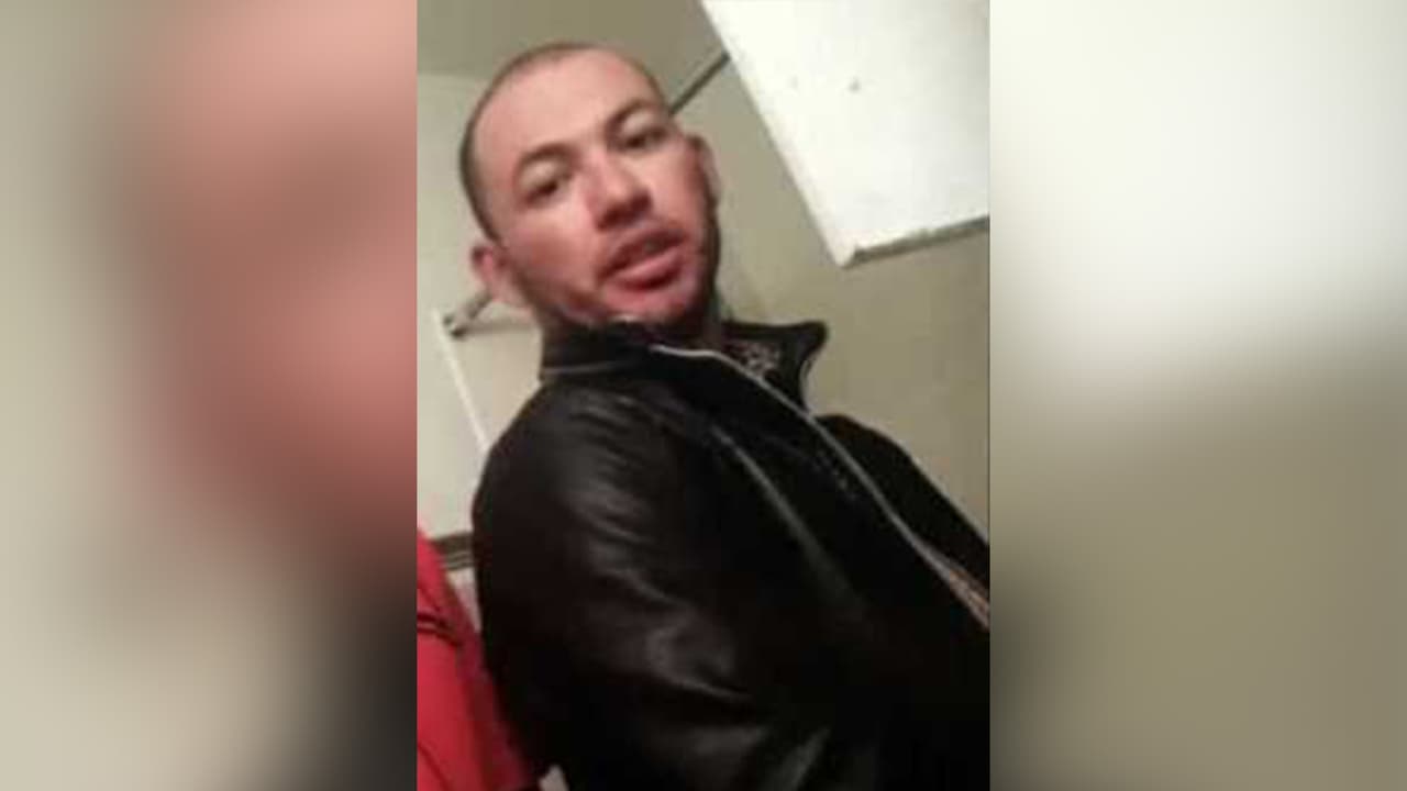 Buscan a sospechoso de apuñalar a muerte a una mujer al suroeste de Houston