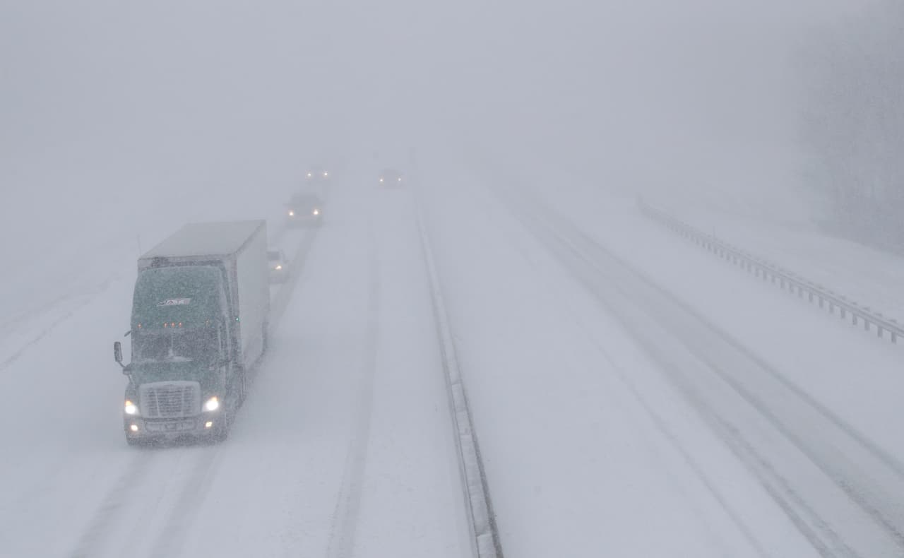 La tormenta invernal seguirá afectando al centro y norte de EEUU hasta el miércoles