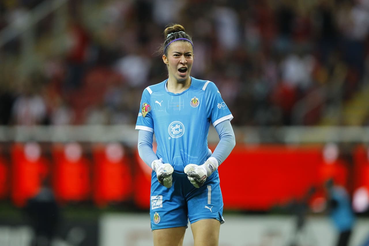 Celeste Espino estará varios meses de baja por una lesión de rodilla.