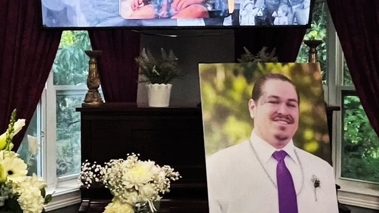 Familia despide a joven que murió al golpearse la cabeza en una piscina en festejos del Labor Day