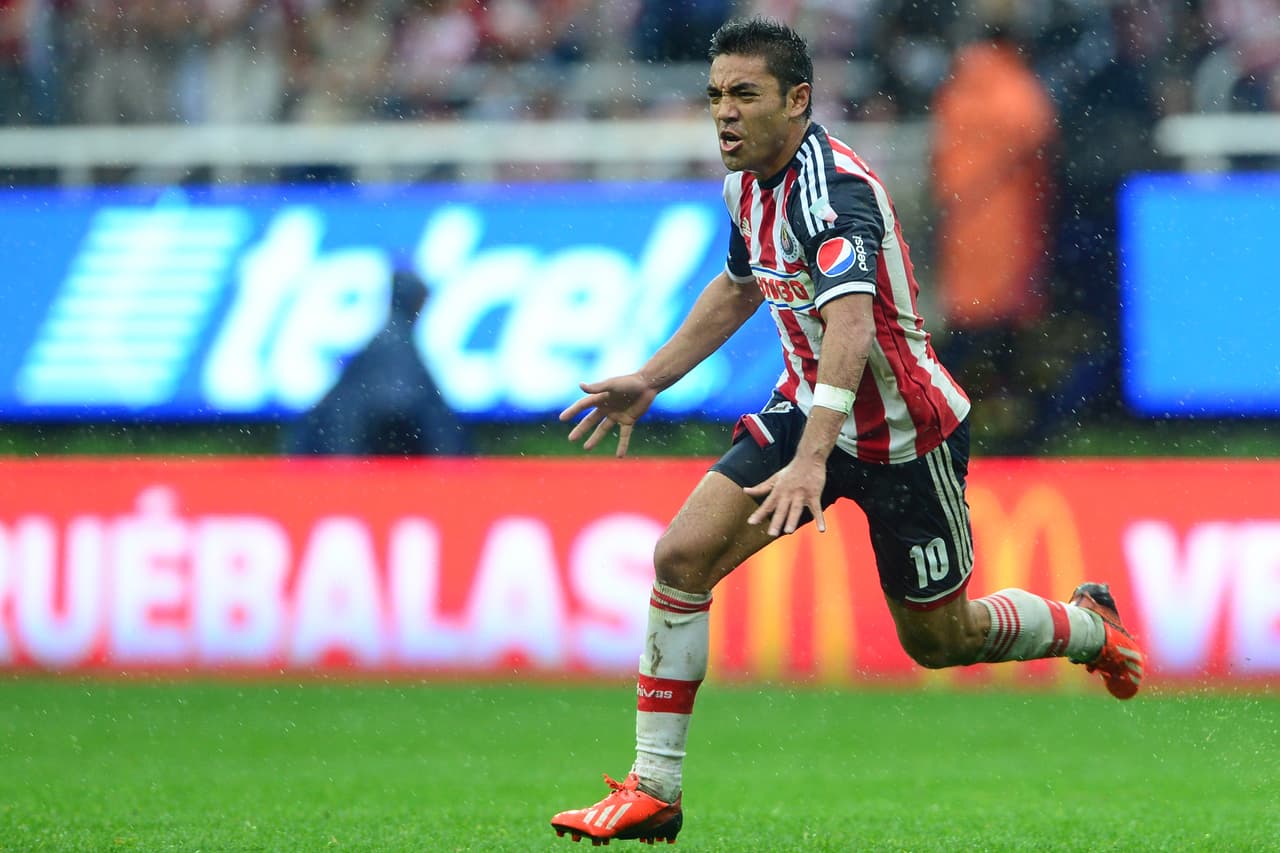Marco Fabián comenzó su carrera futbolistica en Chivas y debuta con el primer equipo en 2007 y estuvo hasta 2013 cuando sale como préstamo a cruz Azul. En diciembre de 2014, Marco regresa a Chivas y se queda durante dos torneos para luego salir para jugar en el viejo continente con el Eintracht Frankfurt.