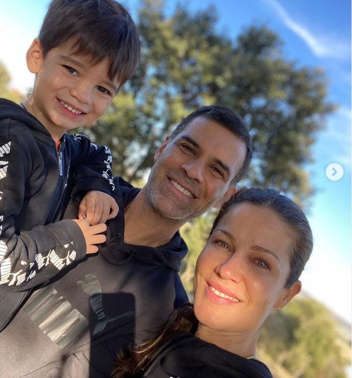 Con el exfutbolista, ella
<b><a href="https://www.univision.com/famosos/jaydy-michel-y-rafa-marquez-esperan-su-primer-hijo-en-comun-fotos#ffdddbf00000" target="_blank"> tuvo a Leonardo, de 5 años. </a></b>
<br>