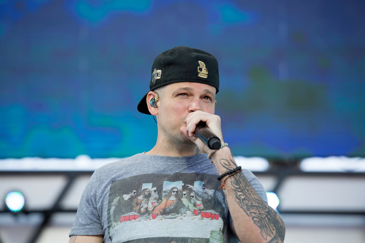 <b>Residente </b>
<br>Nominaciones 1:
<br>Video Del Año: 'Sexo' Residente & Dillon Francis ft. Ile