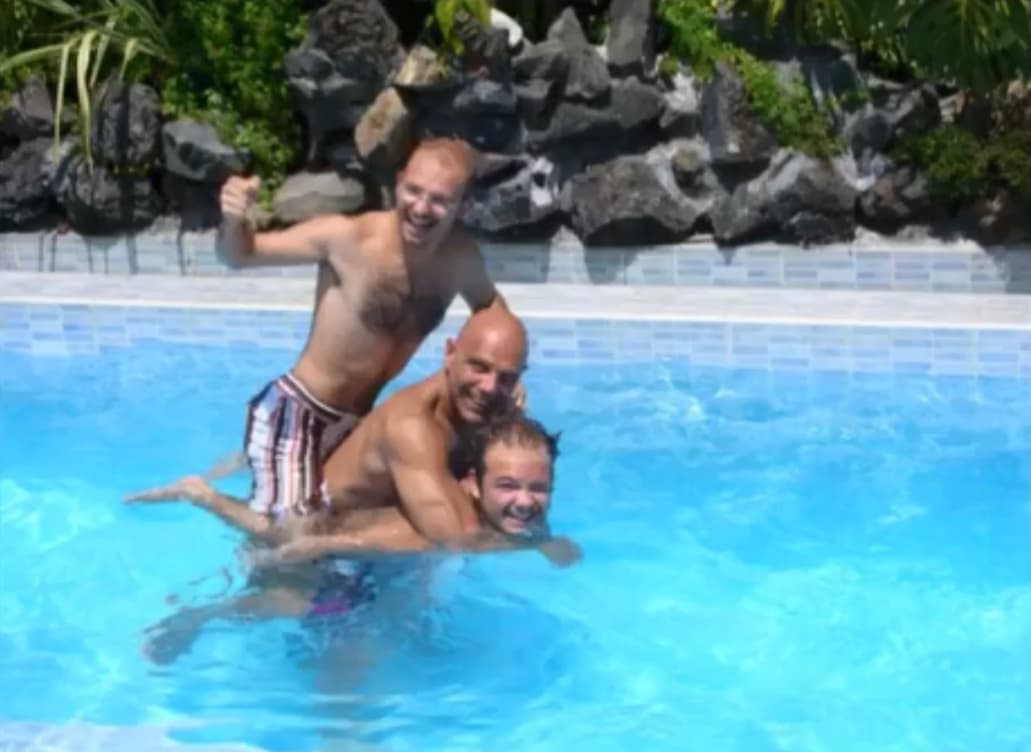 Jordi siguió su vida fuera de la televisión y empezó a estudiar ingeniería en computación. Esporádicamente se le veía junto a su padre pero no tuvimos noticias de él hasta el 2015, y no fueron precisamente buenas.