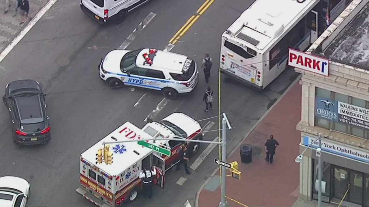 Dos personas son baleadas mientras iban en un autobús de la MTA en Queens