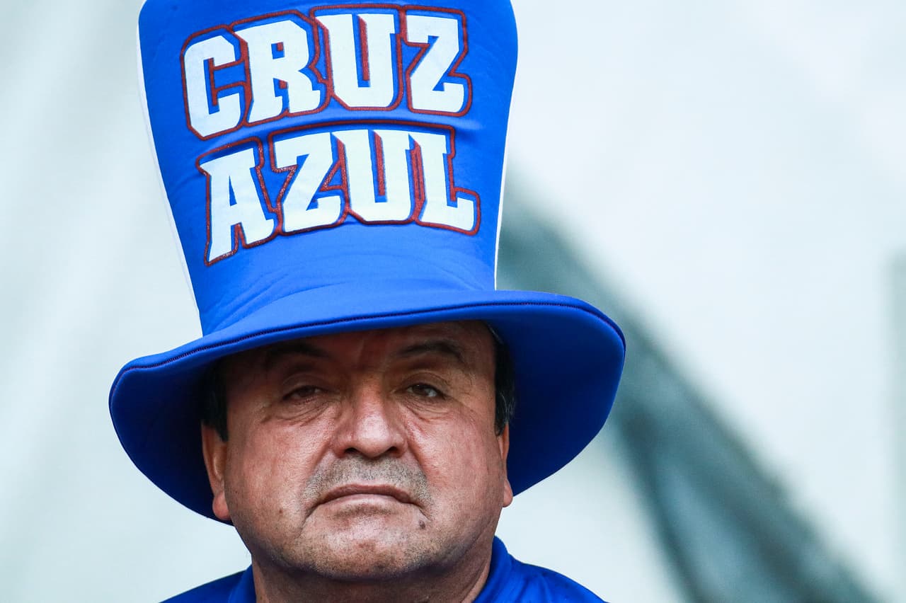 Los fanáticos viven la Final del Apertura 2018 entre Cruz Azul y América. en el Estadio Azteca.