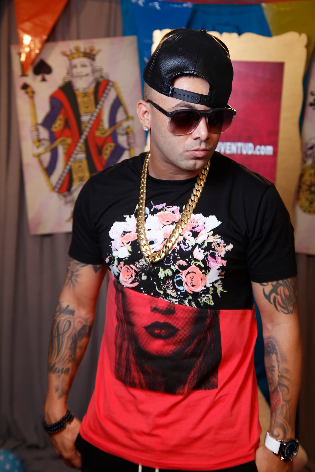 El puertorriqueño hizo un llamado para estar juntos y dijo que 'Quien le falta el respeto a uno de nosotros, nos falta el respeto a todos".