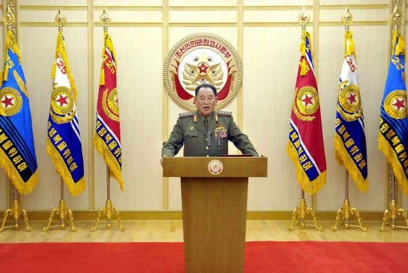 El portavoz militar de Norcorea entregó este miércoles 6 de marzo de 2013 una declaración en la que desecha el Armisticio de la Guerra en la península Coreana firmado en 1953, que garantiza el fin de las hostilidades entre ambas Coreas. Esa nulificación, junto con el cese de las reuniones entre funcionarios militares de ambas Coreas en la aldea fronteriza de Panmunjom, forma parte de las respuestas de Pyongyang (capital Norcoreana) a las sanciones en su contra.