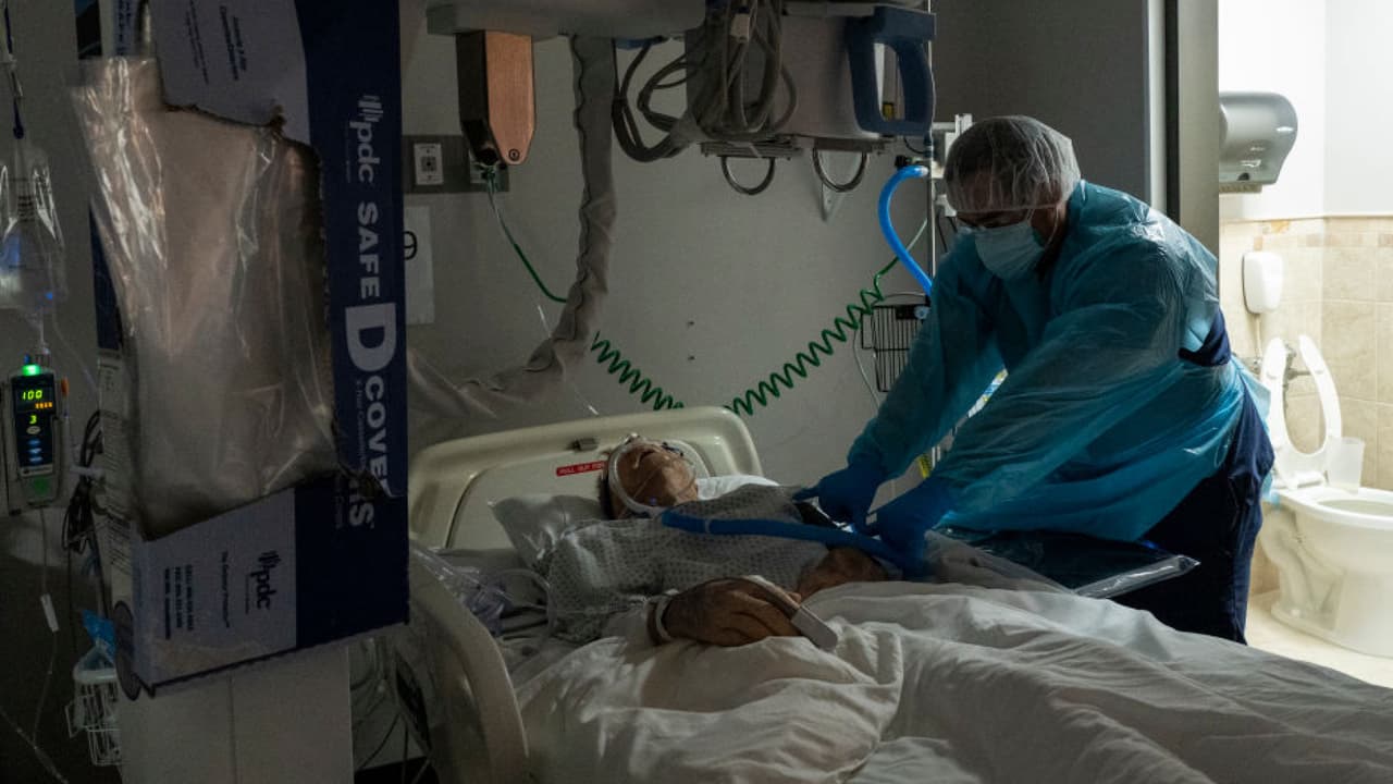 El condado Tarrant reporta 3,116 nuevos casos de COVID-19 y termina este año con más de 150 mil casos 