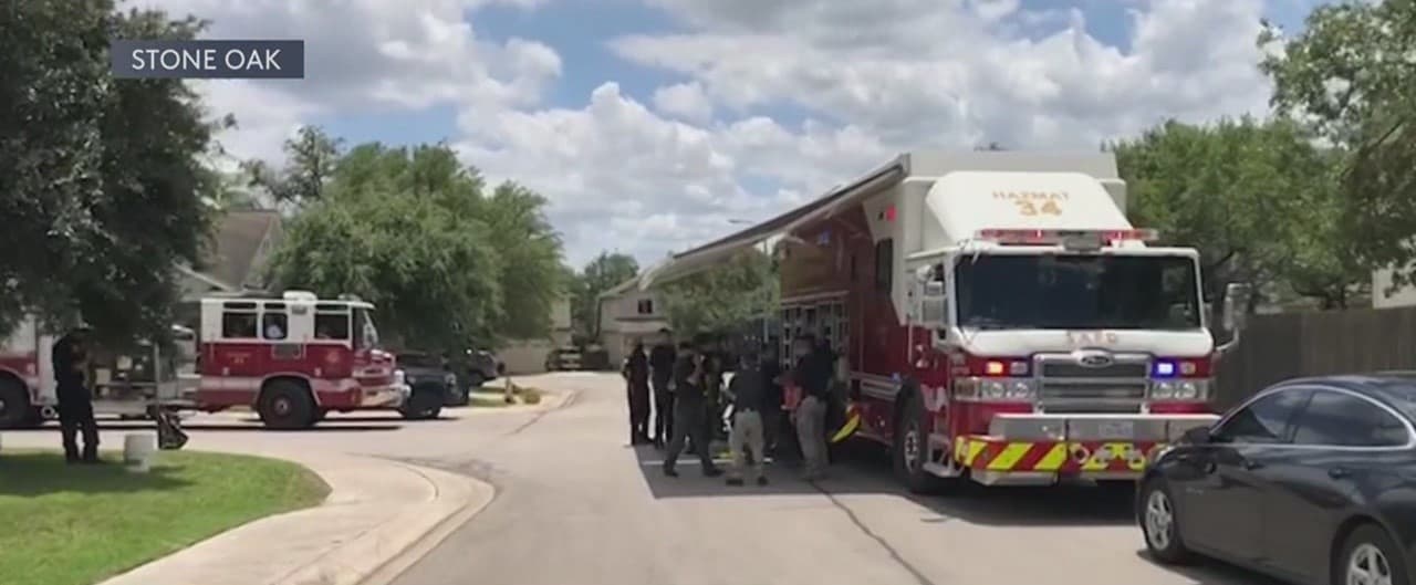 Fueron encontrados en una camioneta estacionada en la cochera de la casa familiar ubicada en el 106 de Red Willow.