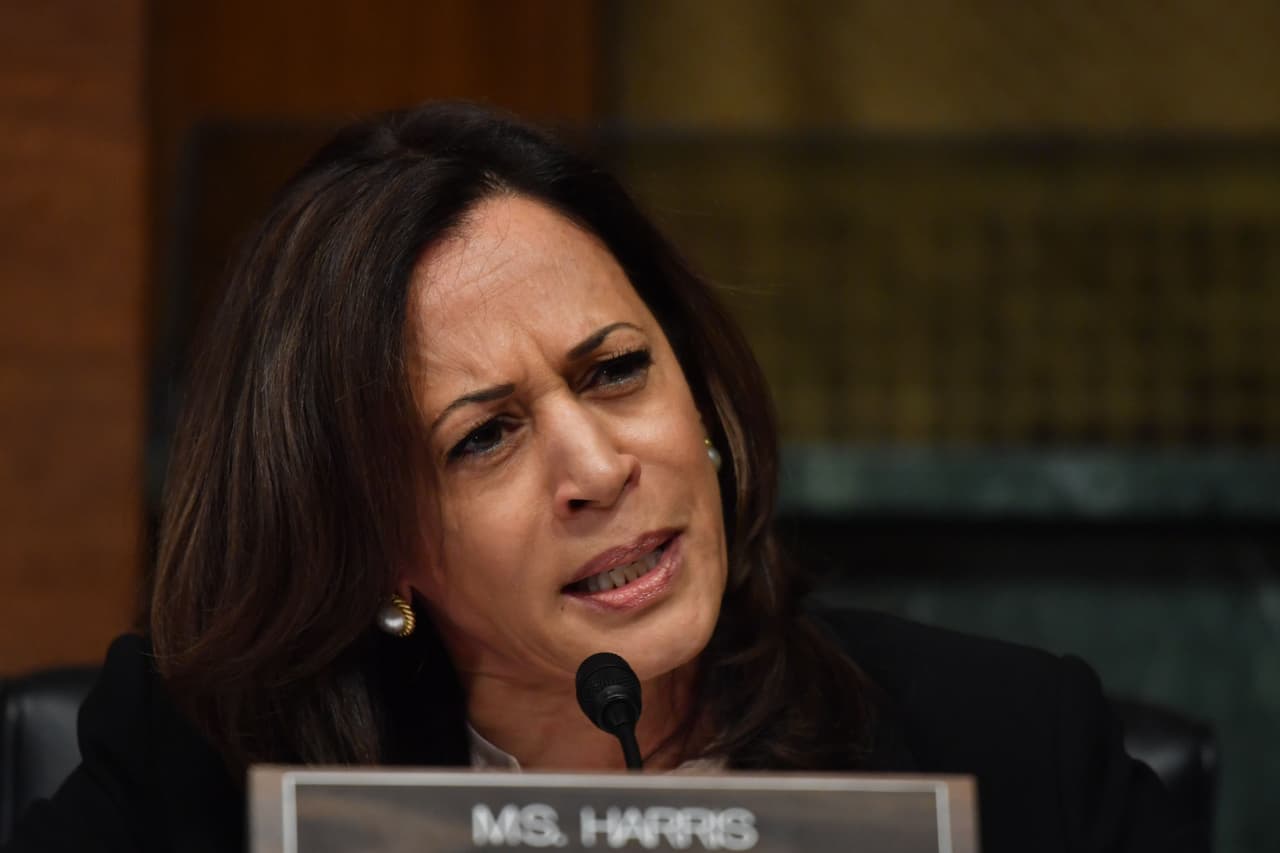 Harris NO era la "súper policía" de California en 2010, por lo que NO fue responsable de la tasa de encarcelamiento de personas negras 