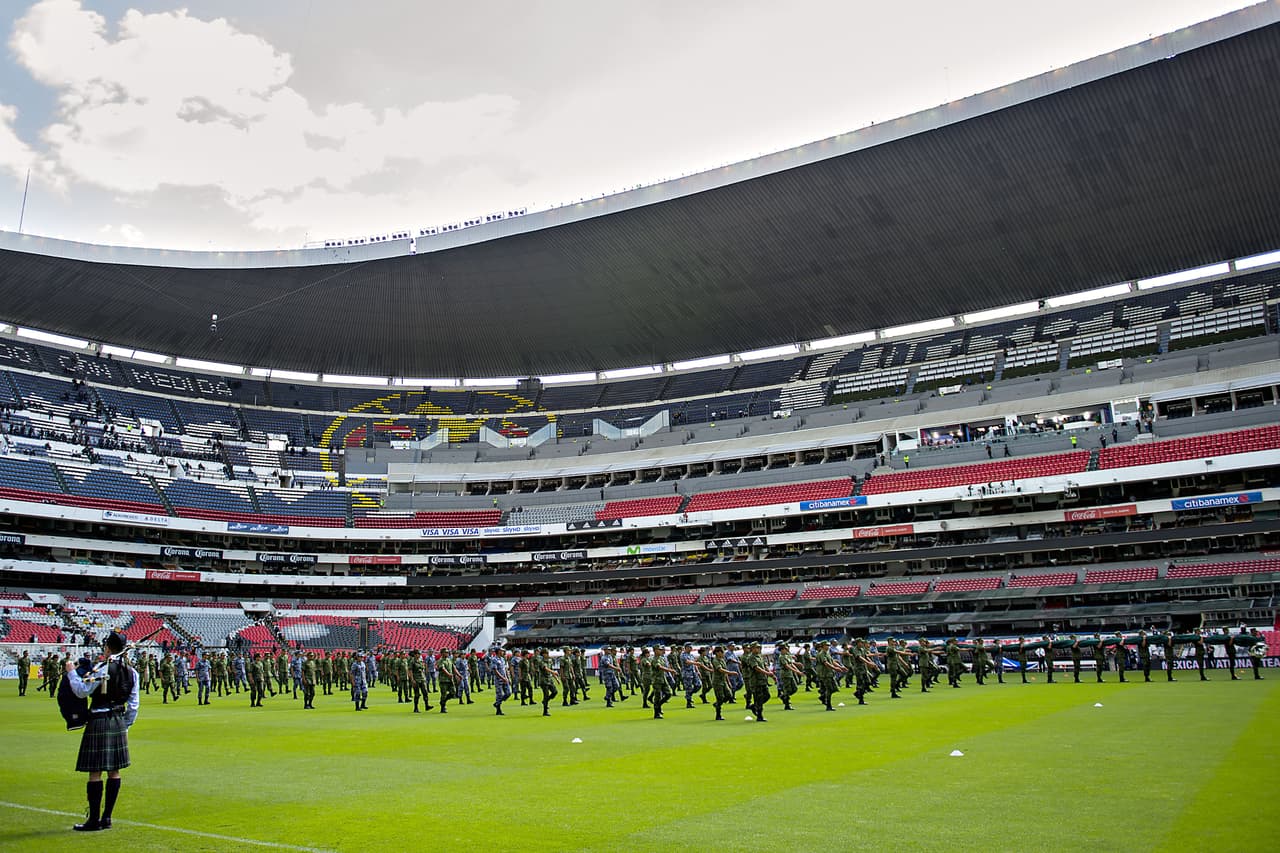 La Selección de México se despide de su afición en el Estadio Azteca antes de emprender el largo viaje a Rusia para disputar la Copa Mundial 2018. El rival es Escocia.