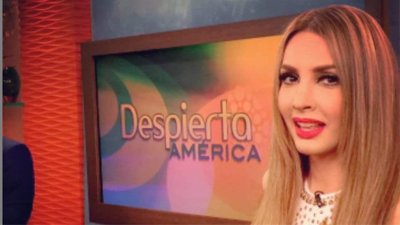 Esta semana nos acompaña en el estudio la guapísima Paty Navidad. (27 de julio).