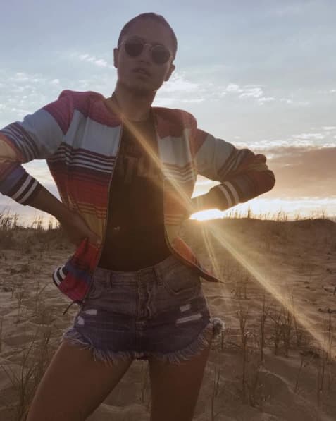 Siempre que están juntos se les ve muy cariñosos y apasionados así que no queda duda de que su amor va viento en popa.