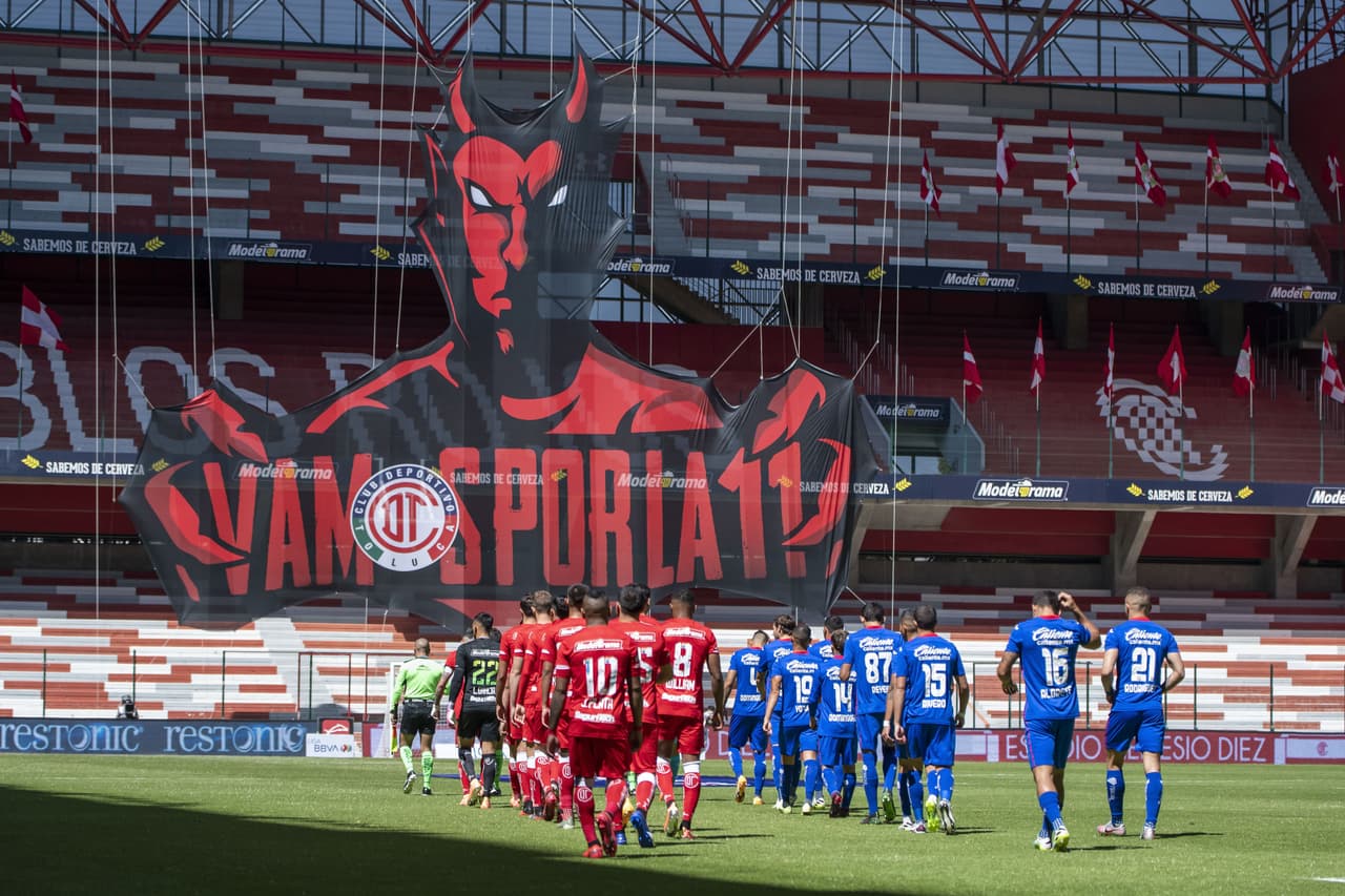 Toluca vence 2-0 a la Máquina Celeste