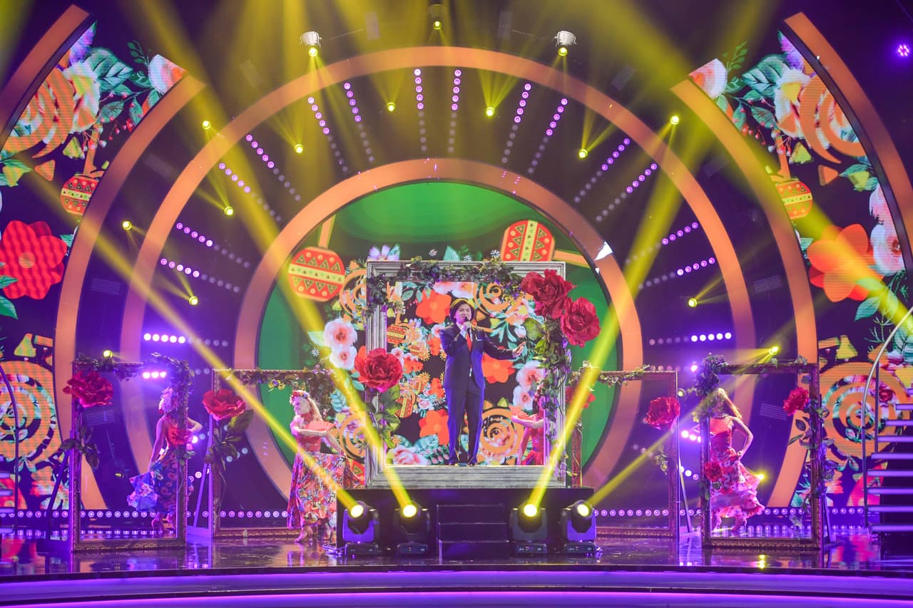 En la gala dedicada a las películas favoritas de las familias latinas, el joven de 14 años interpretó uno de los temas más preciados de la cinta 'Coco'.