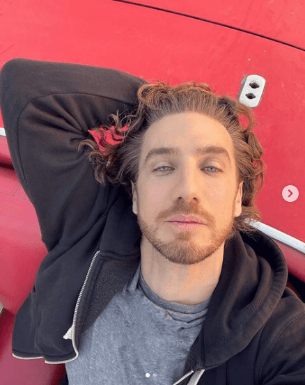 En una entrevista para la revista ‘Hola’ en 2017, el histrión comentó que le gustaría formar una familia.