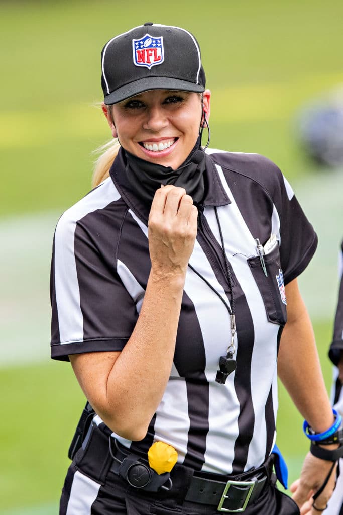 Sarah será la primera mujer en oficiar un Super Bowl en la historia. Formará parte del equipo del árbitro Carl Cheffers. La árbitra tendrá su primera experiencia en la máxima justa deportiva del futbol americano.