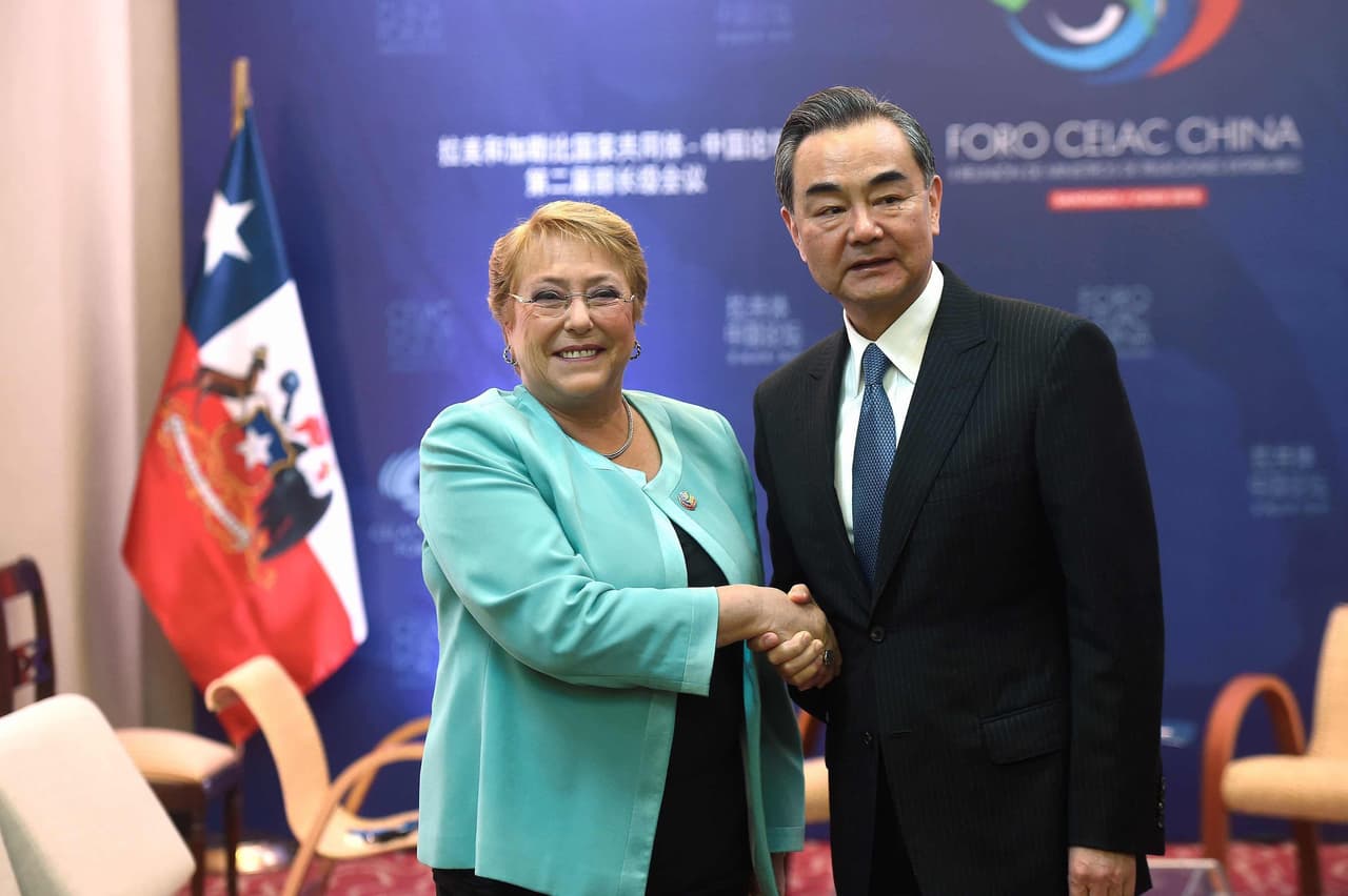 Chile’s president Michelle Bachelet and China’s foreign minister Wang Yi meet at China and the Community of Latin American and Caribbean States (CELAC) Forum, in Santiago, Chile January 22, 2018.