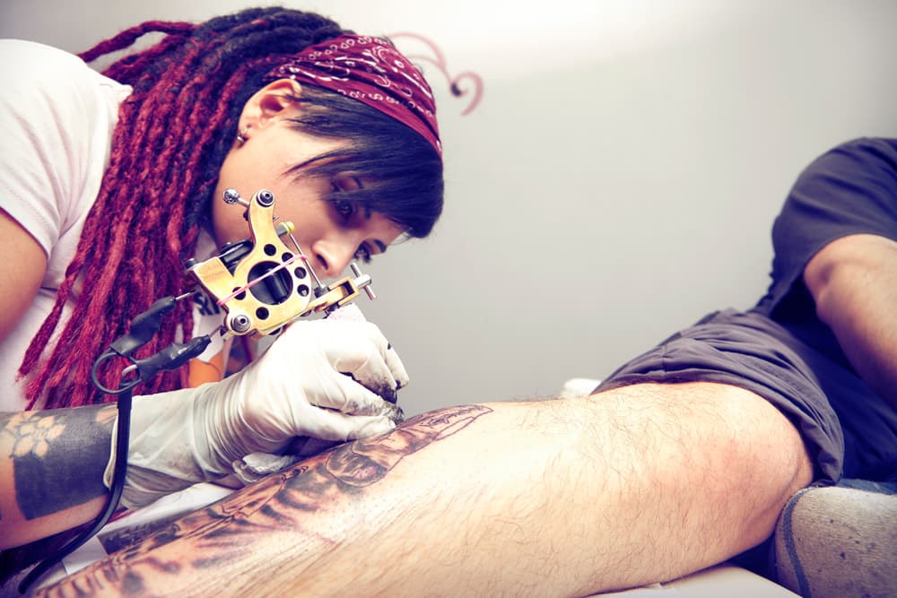 <b>CAPRICORNIO Y ACUARIO</b>
<br>Las pantorrillas y las rodillas